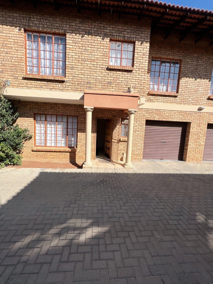 To Let 2 Bedroom Property for Rent in Die Bult North West